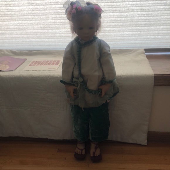 Wei Minzhi himsteadt collector doll - Picture 1 of 2